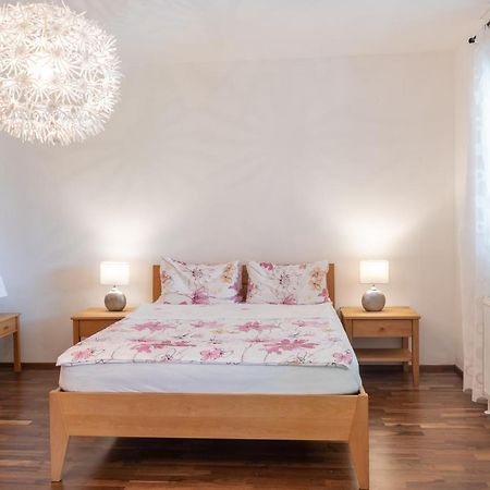 Apartment Salzburg City&Lake Elixhausen ภายนอก รูปภาพ