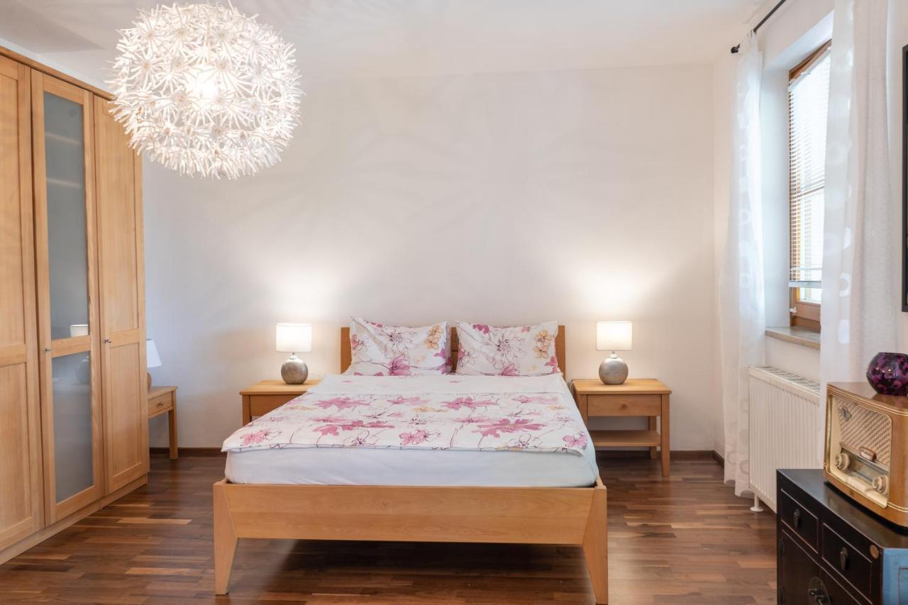 Apartment Salzburg City&Lake Elixhausen ภายนอก รูปภาพ
