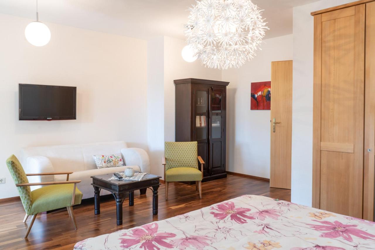 Apartment Salzburg City&Lake Elixhausen ภายนอก รูปภาพ