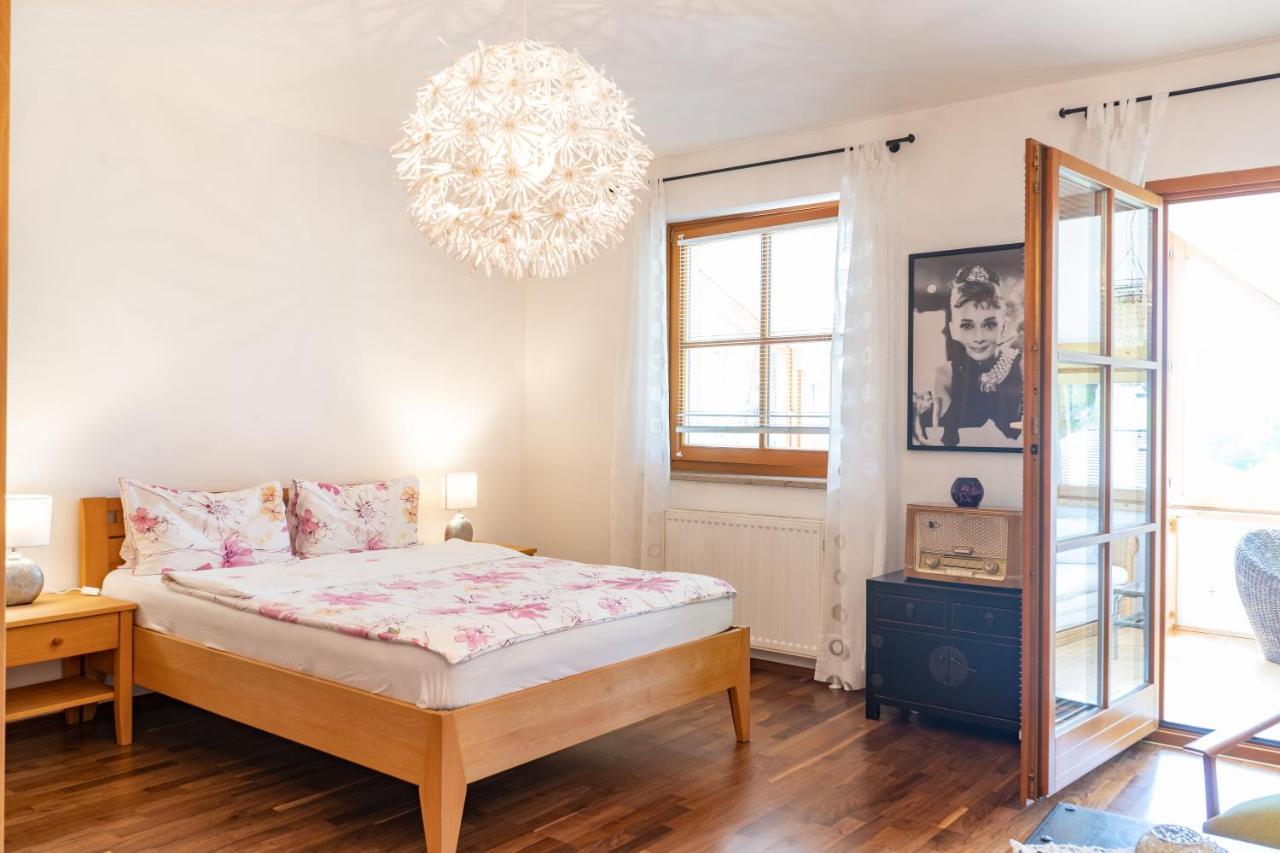 Apartment Salzburg City&Lake Elixhausen ภายนอก รูปภาพ